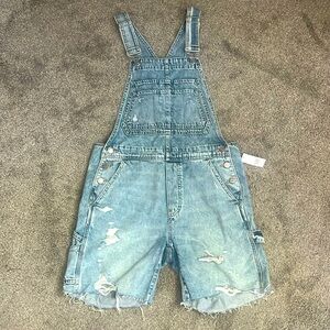NWT gap short distressed overalls size XS